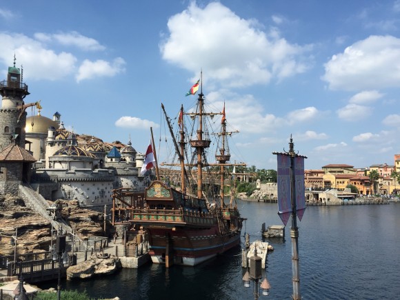 8 Natural Ways to ask Japanese Girls on date in Disneyland
